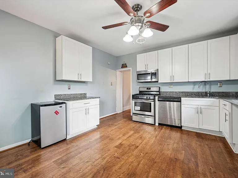 4140 Freeland Ave — Photo 12