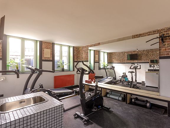 5th image of 34 W 128th St #1