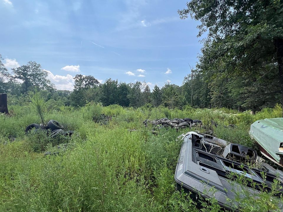 2nd image of 766 Sherman Hills Rd