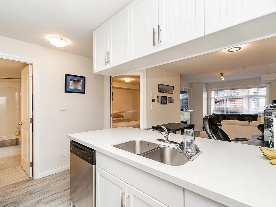 5650 201a St #215