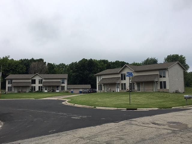 1st image of 202 Redwood Ln #3