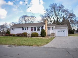15 Stoney Brook Rd, Methuen, MA 01844