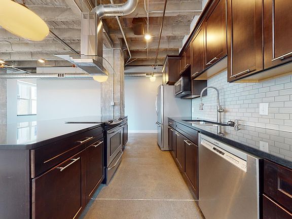 5th image of 217 N Locust St #2