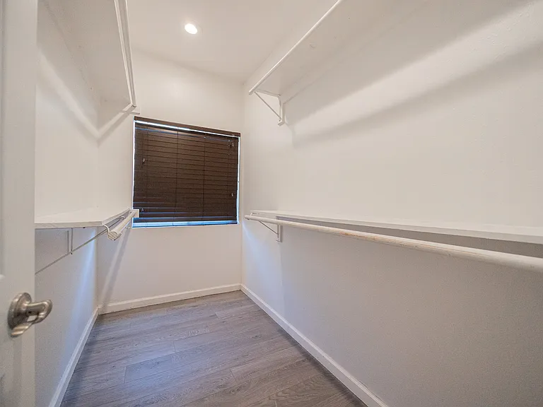 1332 E Whitton Ave — Photo 14