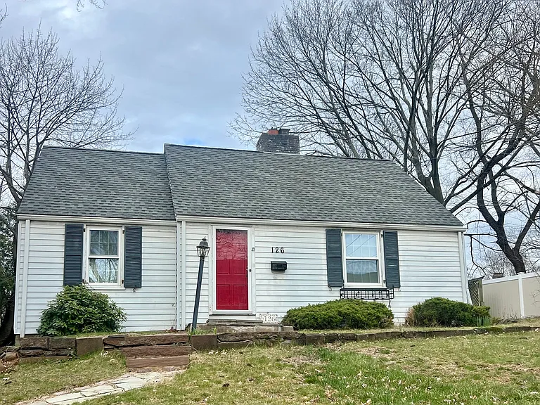 126 S Main St — Photo 2