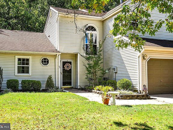 3rd image of 65 Evergreen Dr