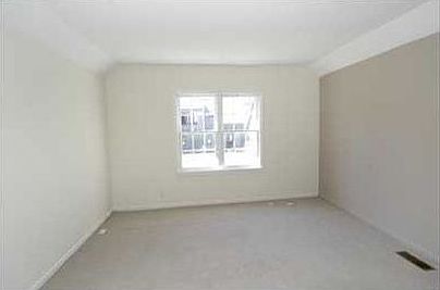 5th image of 3574 Michigan St NE
