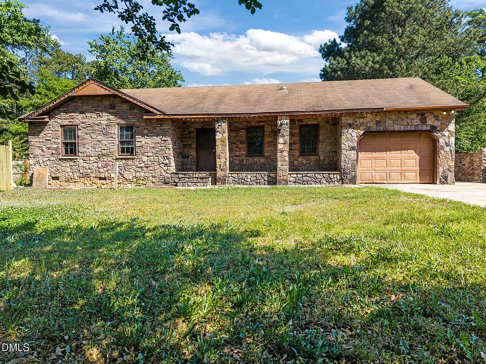 1st image of 101 Bainbridge Cir