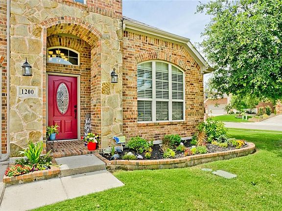 2nd image of 1200 Realoaks Dr