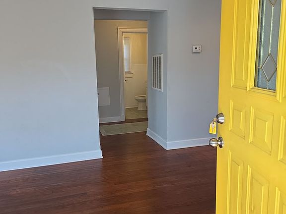3rd image of 205-A Douglas Ave