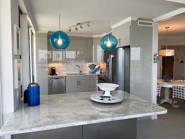 2 bed, 1112 sqft, $12,000 — Photo 2