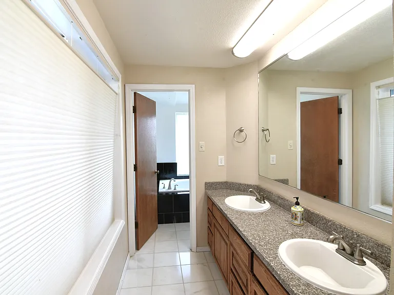 2739 Walker Ct SE — Photo 17