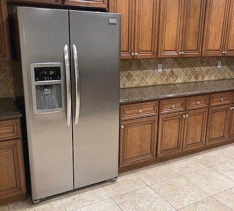 5th image of 10921 Whipple St #305