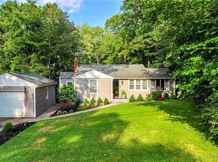 154 Sylvan Dr, Wading River, NY 11792