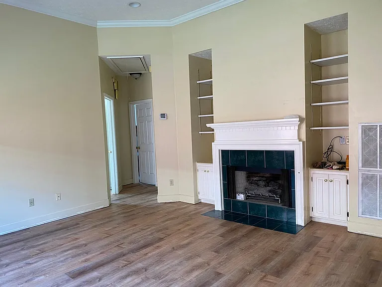 3700 Roswell Pl — Photo 5