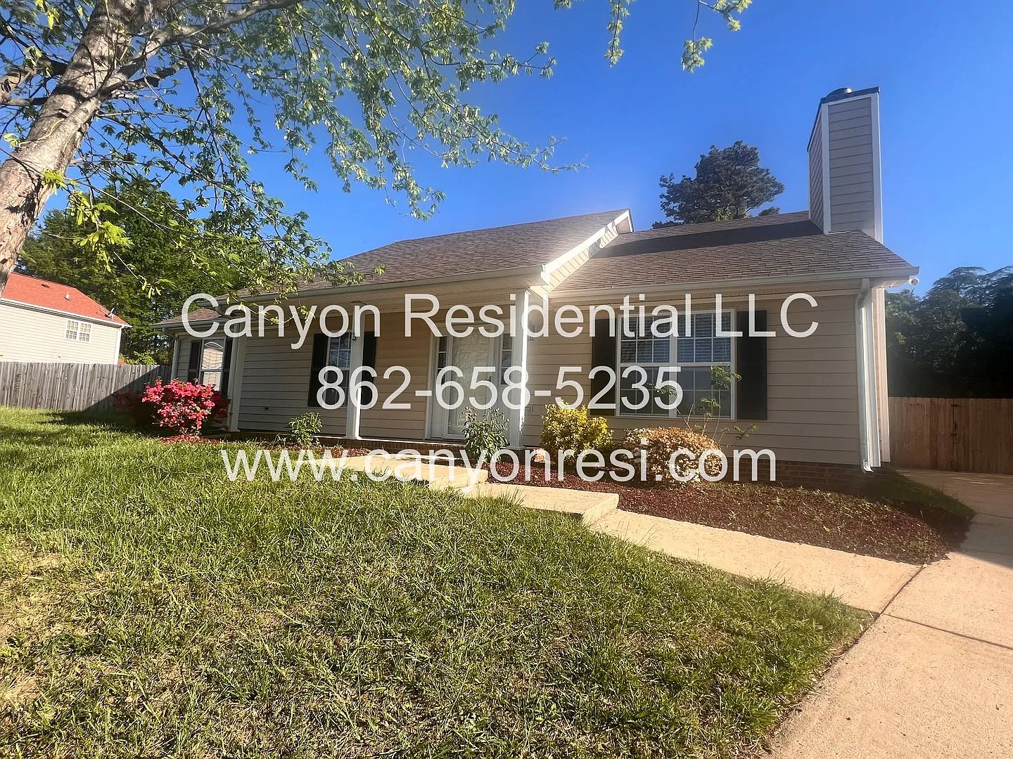 Hurry this Home won't last long! Adorable 3BR 2BA and 1472 sq ft! — Photo 4
