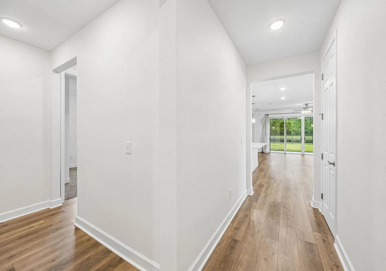 Spacious & Inviting Fernandina Beach Home Near Amelia Island — Photo 4
