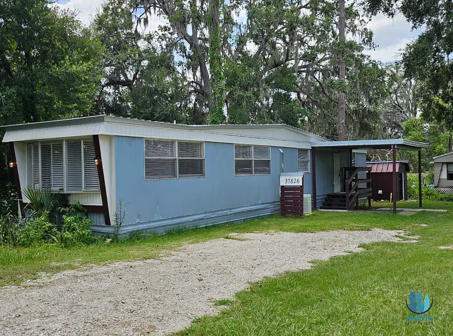 *Move-In Special* Amazing Rental In Zephyrhills - 2 Bed 2 Bath Home Available Now — Photo 2