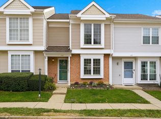 168 Edinburgh Sq, Sterling, VA 20164