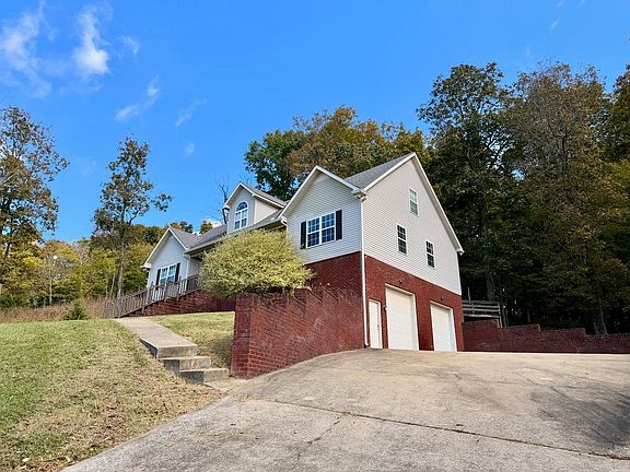 3rd image of 216 Matt Dr