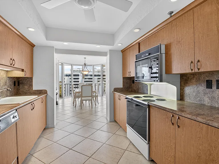 2917 S Ocean Blvd #902 — Photo 18