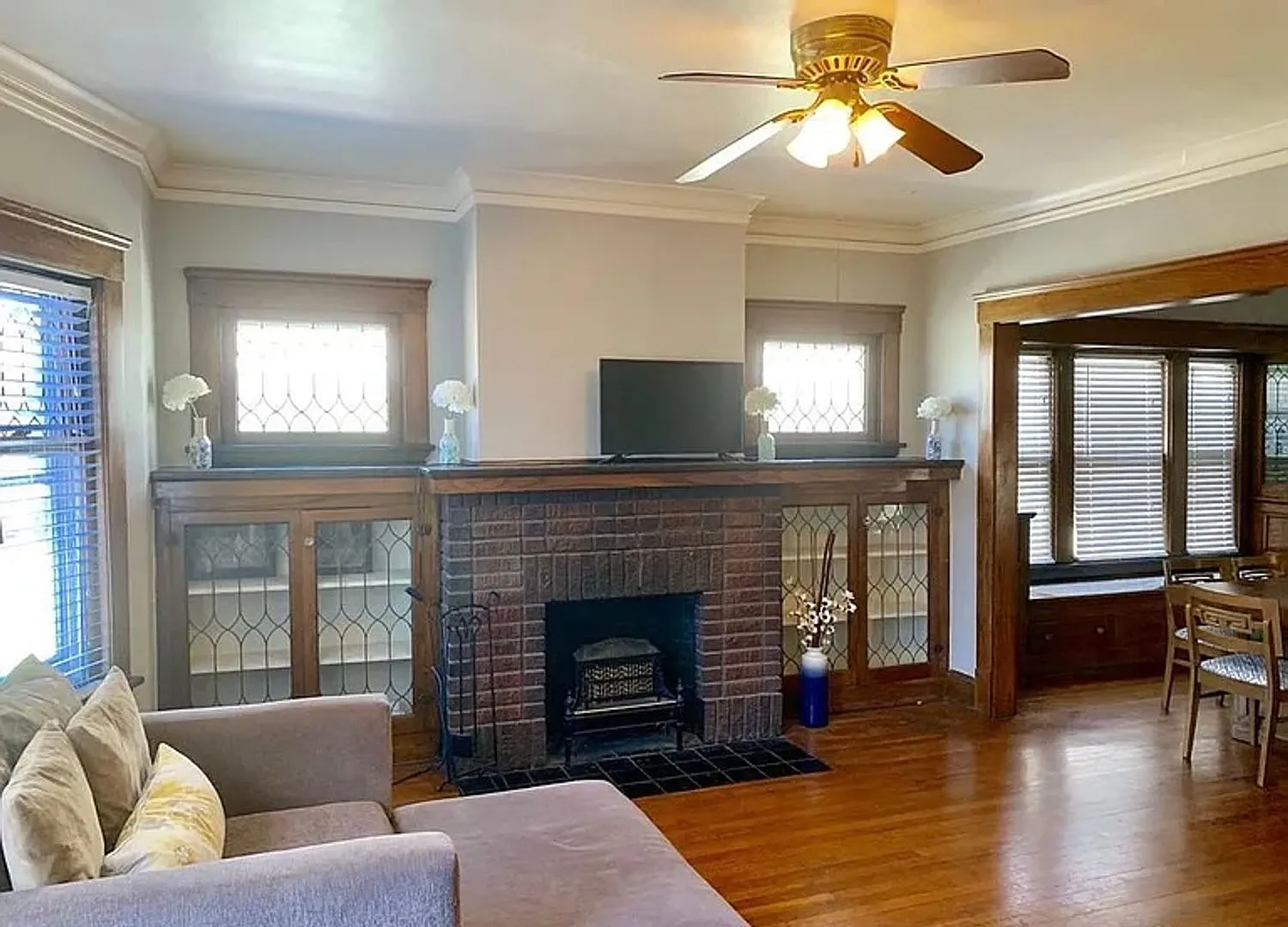 Buckingham11710 — Photo 1