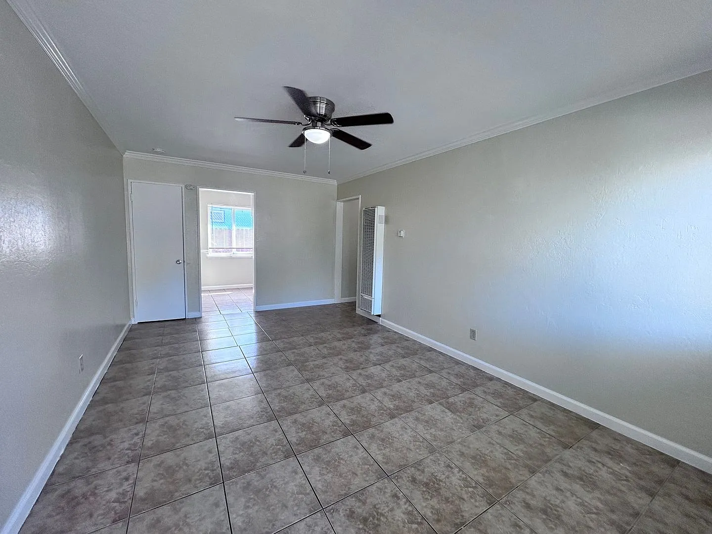 2315 Edison Avenue — Photo 3