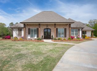 310 Chartrese Dr, Brandon, MS 39047