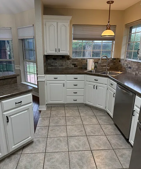 3203 Acacia Dr — Photo 4
