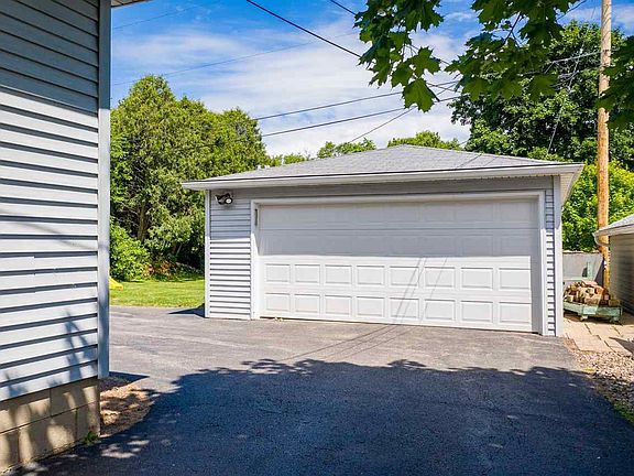 2 Car Garage