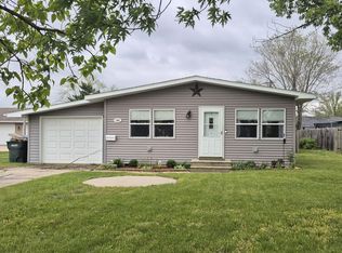 145 W Des Plaines St, Coal City, IL 60416