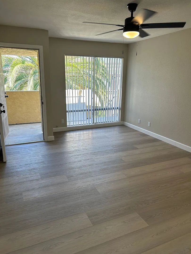 Beautiful Remodeled 2 bedroom 1 bath — Photo 3