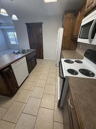 1110 Kimmy Ln #B — Photo 5