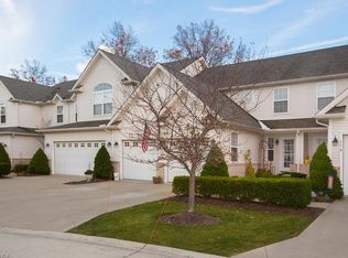 776 Wildberry Cir, Avon Lake, OH