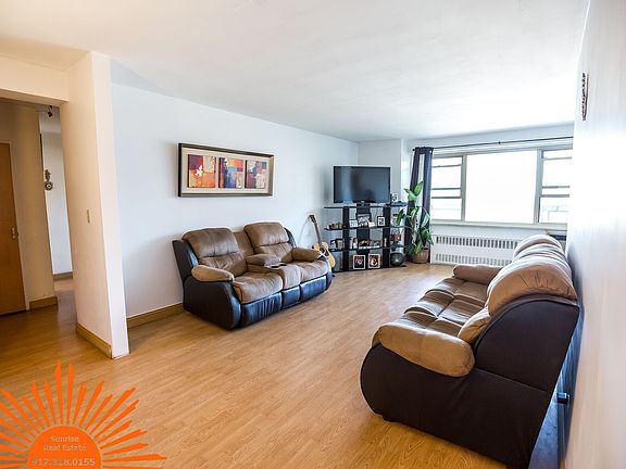 2nd image of 2932 W 5th St APT 9G