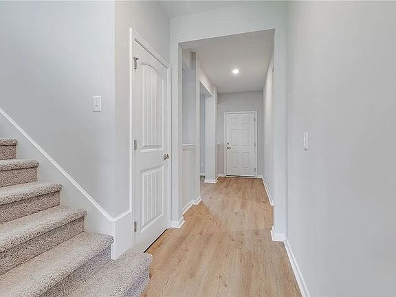 5th image of 113 Fenway St