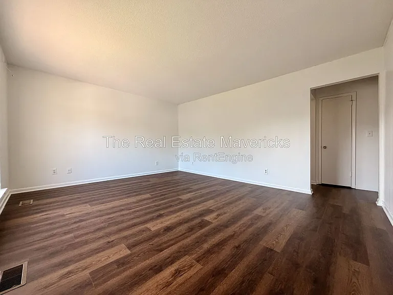 3638 Missionaire Ave — Photo 3