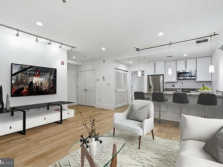 2818 Connecticut Ave NW — Photo 4