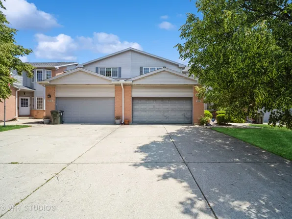8641 N Shermer Rd, Niles, IL 60714