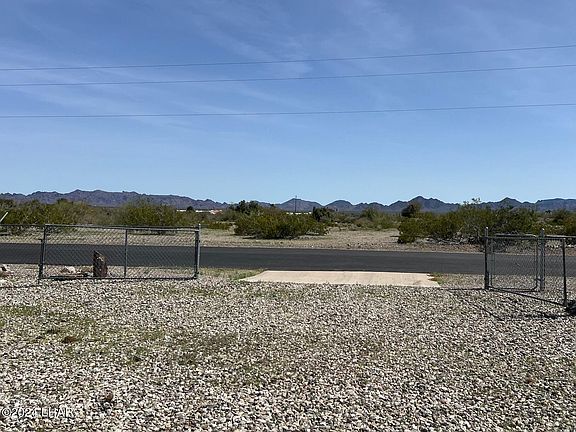 3rd image of 656 S Cienega Ln
