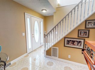 407 Stonebrook Dr, Benton, IL 62812