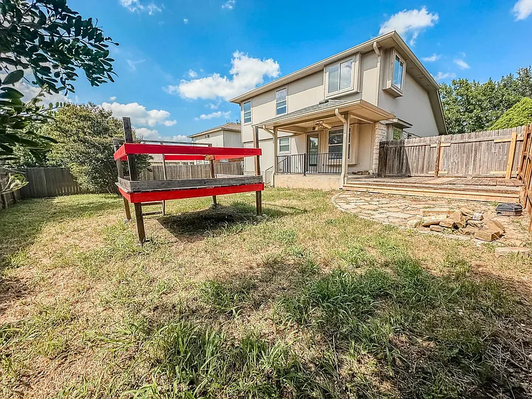 1101 Whitley Dr — Photo 22