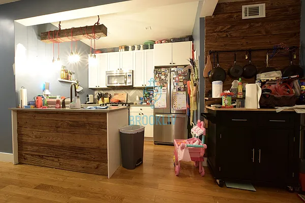 Rented by null | media 53