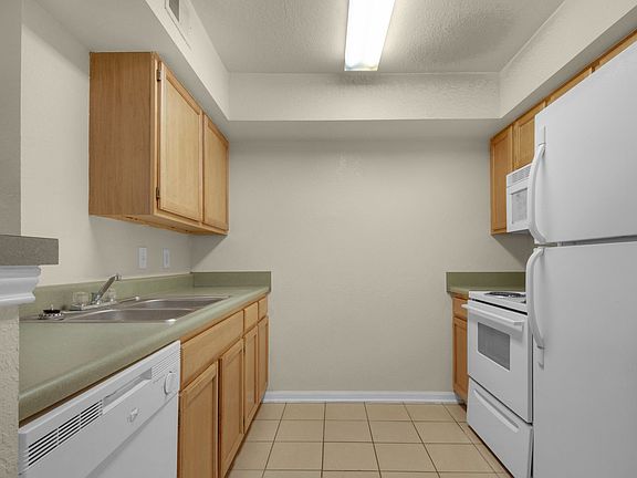 5th image of 4000 Dancing Cloud Ct Unit 17