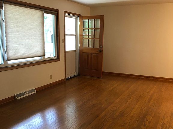 3rd image of 4051 S Kirkwood Ave