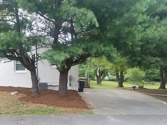 3rd image of 2116 Edinboro Ave