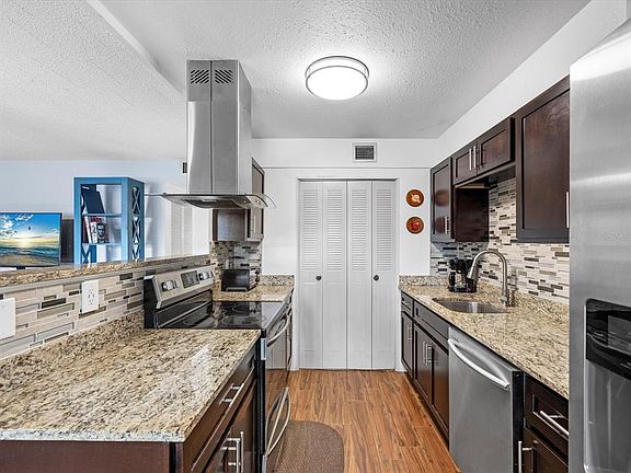 4th image of 1235 S HIGHLAND AVENUE #2-207
