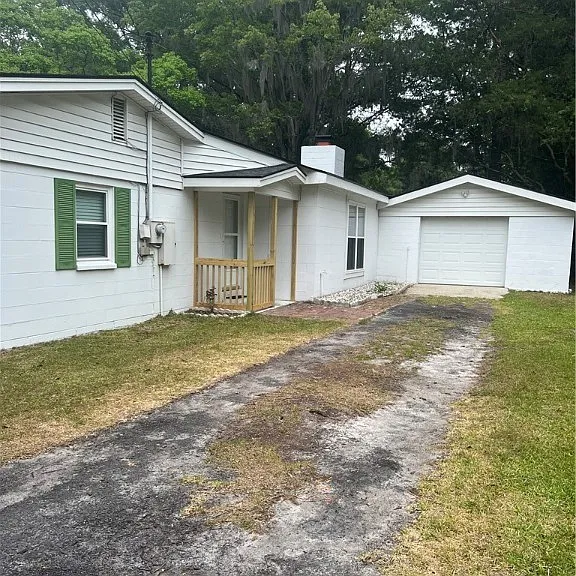 106 Hickory St — Photo 2