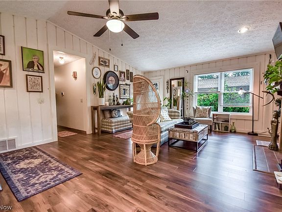 5th image of 1483 Welch Rd