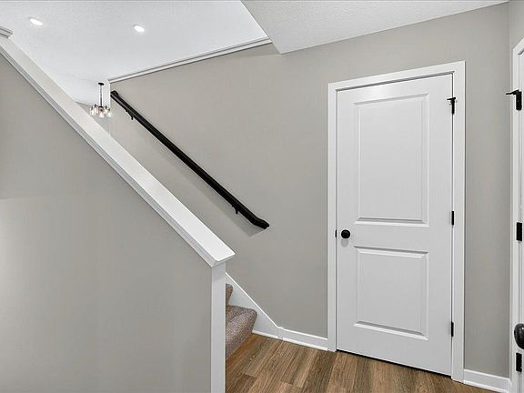5th image of 907 Misty Meadow Blvd